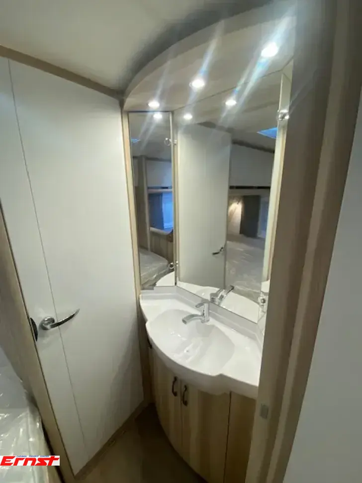 Fahrzeugbild Hobby De Luxe 400 SFe #4