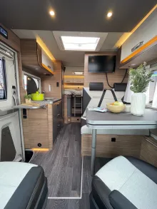 Fahrzeugbild Weinsberg CaraCompact MB 640 MEG EDITION [PEPPER] #11