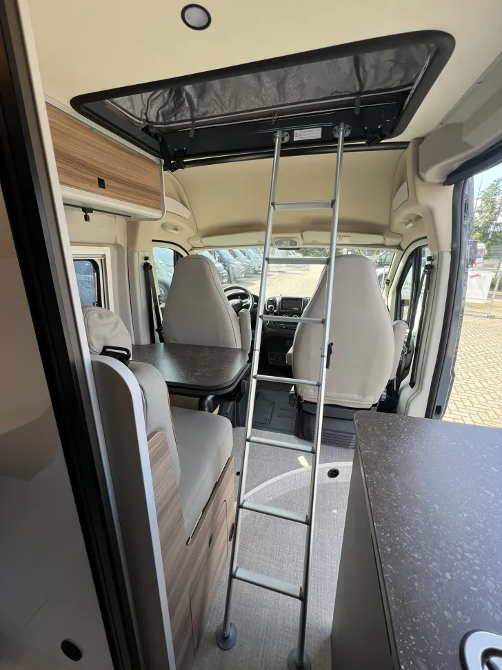 Fahrzeugbild Bürstner B66 C 600  - mit Schlafdach #15