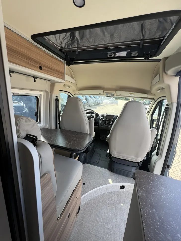 Fahrzeugbild Bürstner B66 C 600  - mit Schlafdach #14