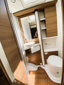 Fahrzeugbild Rapido C 55i #9