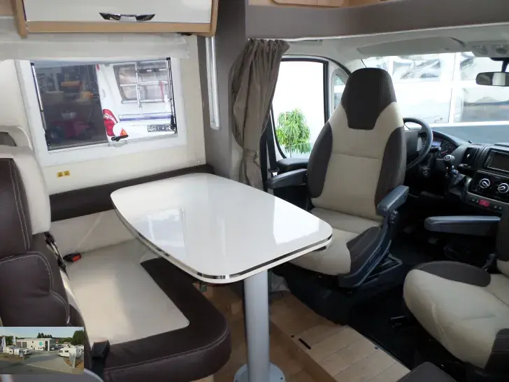 Fahrzeugbild Forster T 741 QB VK 22-Markise, Solar, Queensb. #5