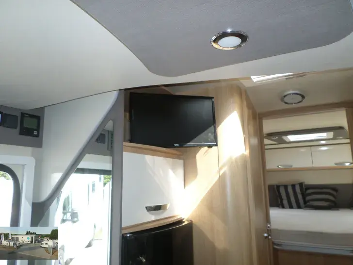 Fahrzeugbild Forster T 741 QB VK 22-Markise, Solar, Queensb. #15