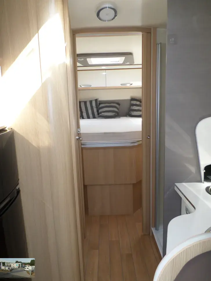 Fahrzeugbild Forster T 741 QB VK 22-Markise, Solar, Queensb. #16