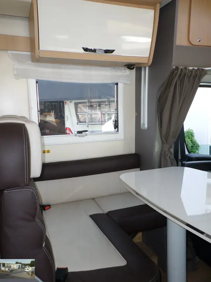 Fahrzeugbild Forster T 741 QB VK 22-Markise, Solar, Queensb. #38