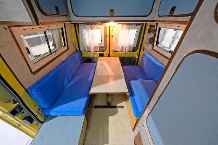 Fahrzeugbild Burow Petite ähn. Ausbau/Hecksitzgruppe/Markise/DPF #9