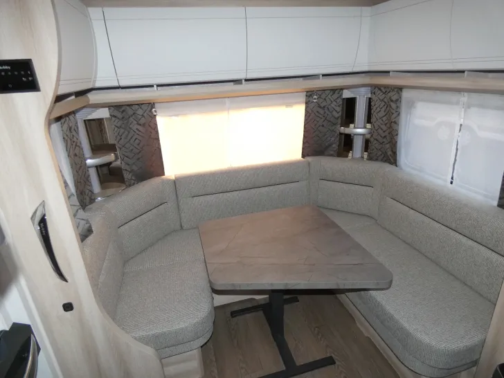 Fahrzeugbild Hobby De Luxe 495 UL IC-Line #6