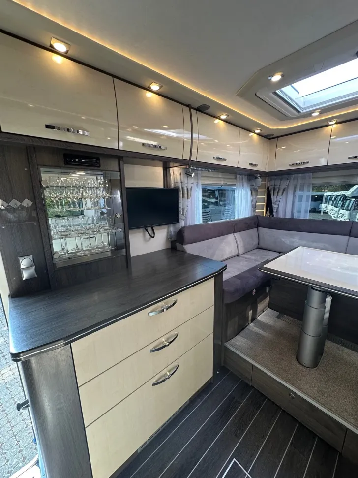 Fahrzeugbild Phoenix TOP-Liner Iveco 8500 BMRSLX Active-Air*AHK*Hubstützen #13