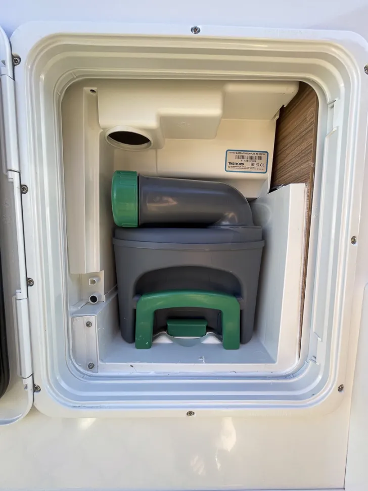 Fahrzeugbild Weinsberg CaraCompact EDITION [PEPPER] 600 MF #9