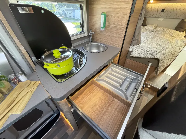 Fahrzeugbild Weinsberg CaraCompact EDITION [PEPPER] 600 MF #24