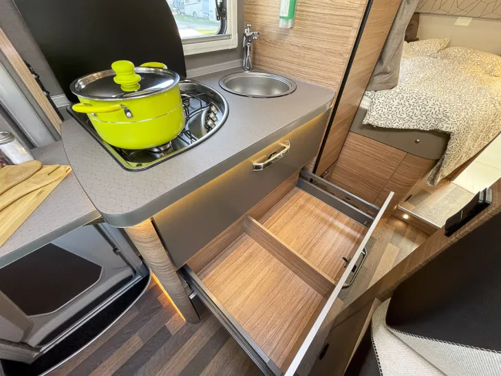 Fahrzeugbild Weinsberg CaraCompact EDITION [PEPPER] 600 MF #25