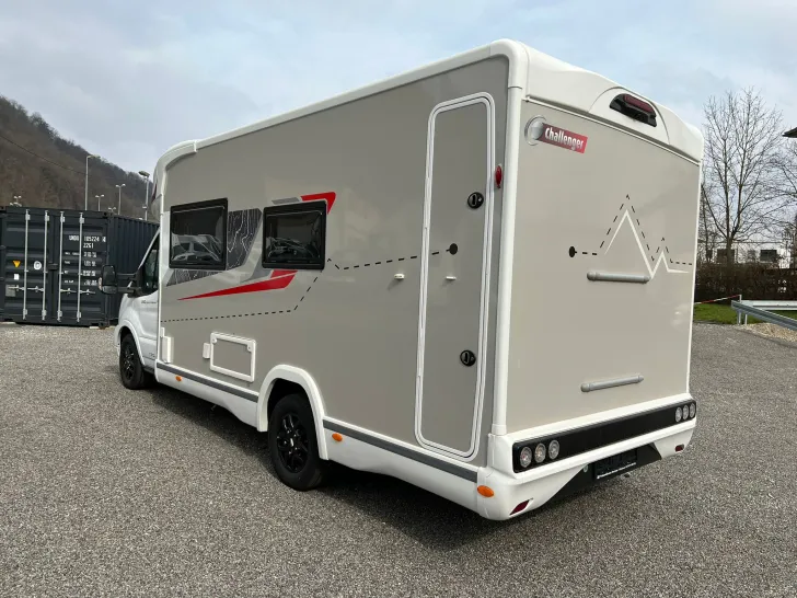 Fahrzeugbild Challenger Teilintegriert 260 Graphite Ultimate Verfügbar nach  Vermietsaison #6