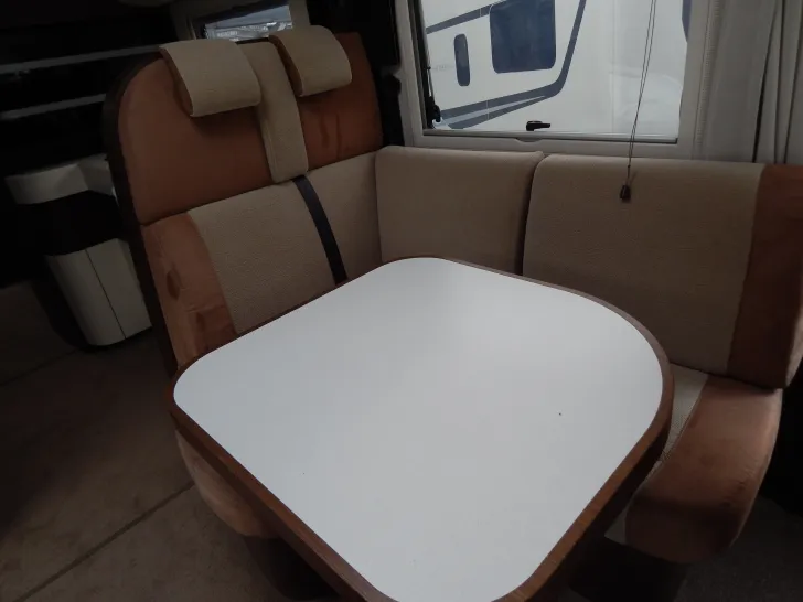 Fahrzeugbild Concorde Carver 844 L EINZELBETTEN+SAT/TV+HUBBETT #9