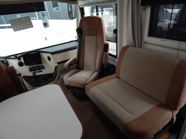 Fahrzeugbild Concorde Carver 844 L EINZELBETTEN+SAT/TV+HUBBETT #10