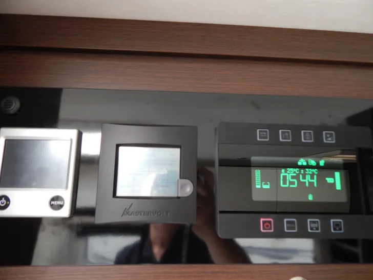 Fahrzeugbild Concorde Carver 844 L EINZELBETTEN+SAT/TV+HUBBETT #21