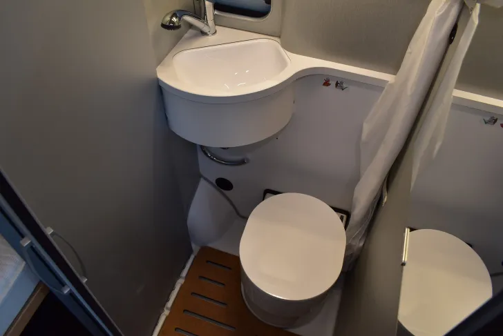 Fahrzeugbild Hymer Free 540 Blue Evolution Schlafdach, Automatik, Navi #23