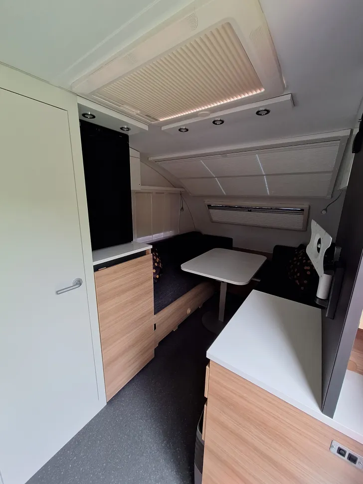 Sicht vorne-hinten Adria Action 361 LH