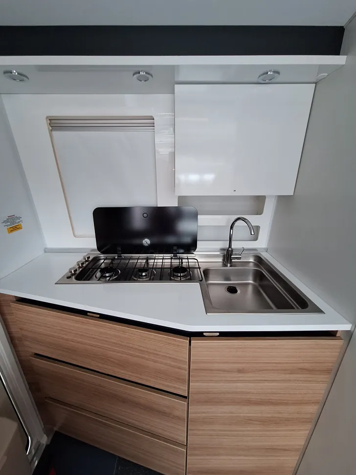 Küche Adria Action 361 LH