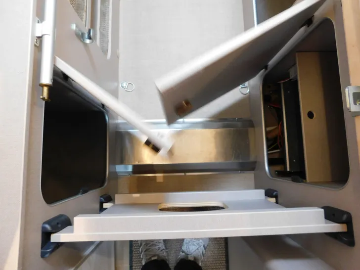 Fahrzeugbild Bürstner Delfin Limited C 621 ---EINZIGARTIG---Schlafdach #22