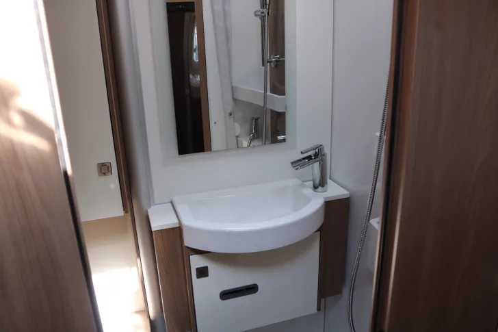 Fahrzeugbild Bürstner Lyseo TD 690 G #10