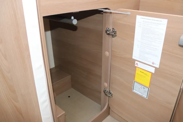 Fahrzeugbild Bürstner Lyseo TD 690 G #12