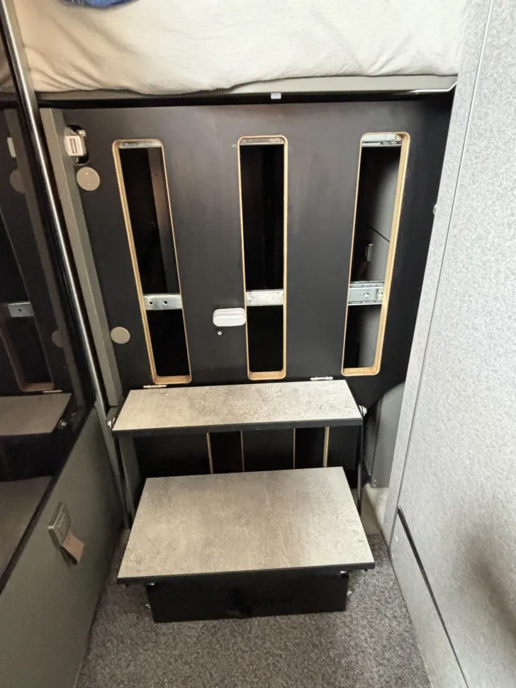 Fahrzeugbild Hymer Camper Van GRAND CANYON S Allrad, Automatik, Iso-Fix uvm #18