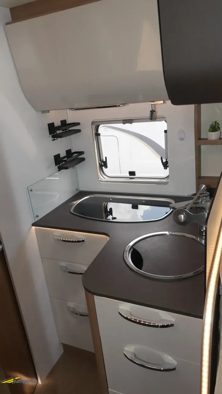 Fahrzeugbild Bürstner Ixeo I 728 ALKO Hubstützenanlag #12