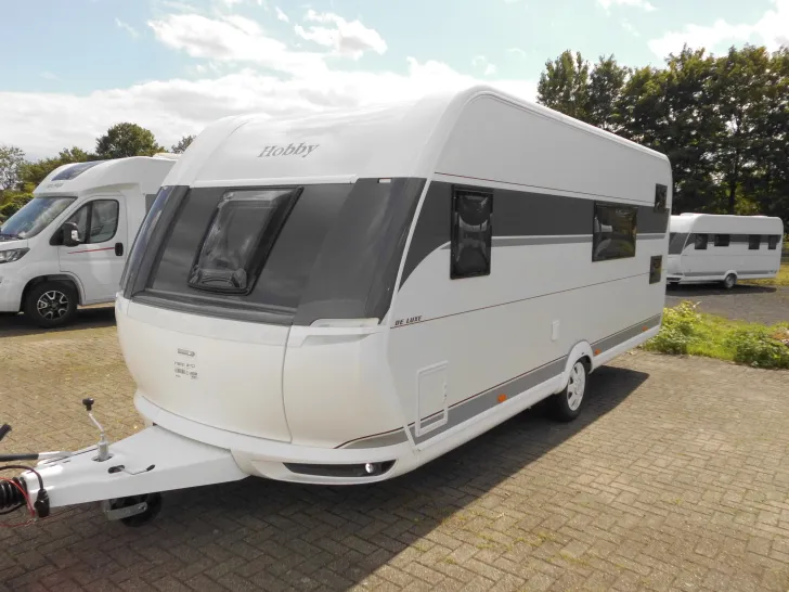 Fahrzeugbild Hobby De Luxe 540 KMFe 2026 GARAGE AUTARK 1800kg. #19