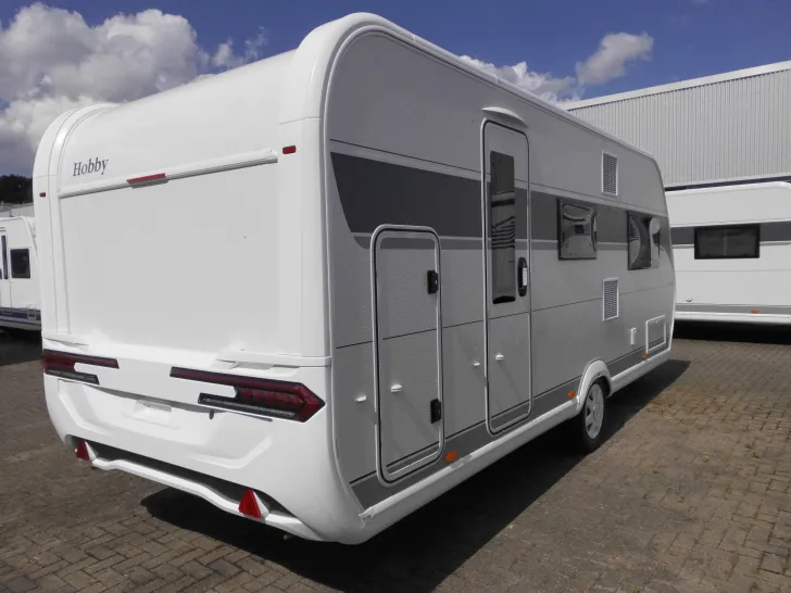 Fahrzeugbild Hobby De Luxe 540 KMFe 2026 GARAGE AUTARK 1800kg. #22