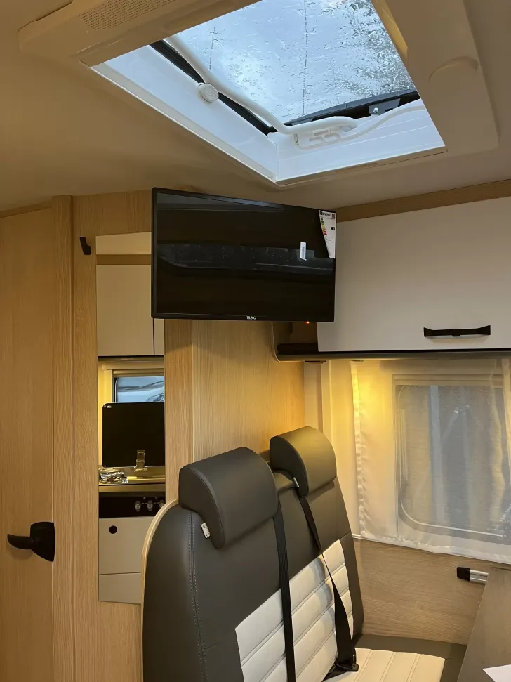 Fahrzeugbild Sunlight V 66 Adventure Edition IC-Line Sondermodell #17