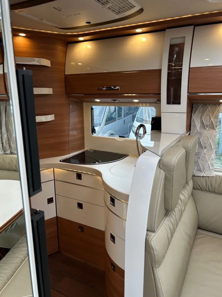 Fahrzeugbild Carthago chic c-line I 4.9 LE #13