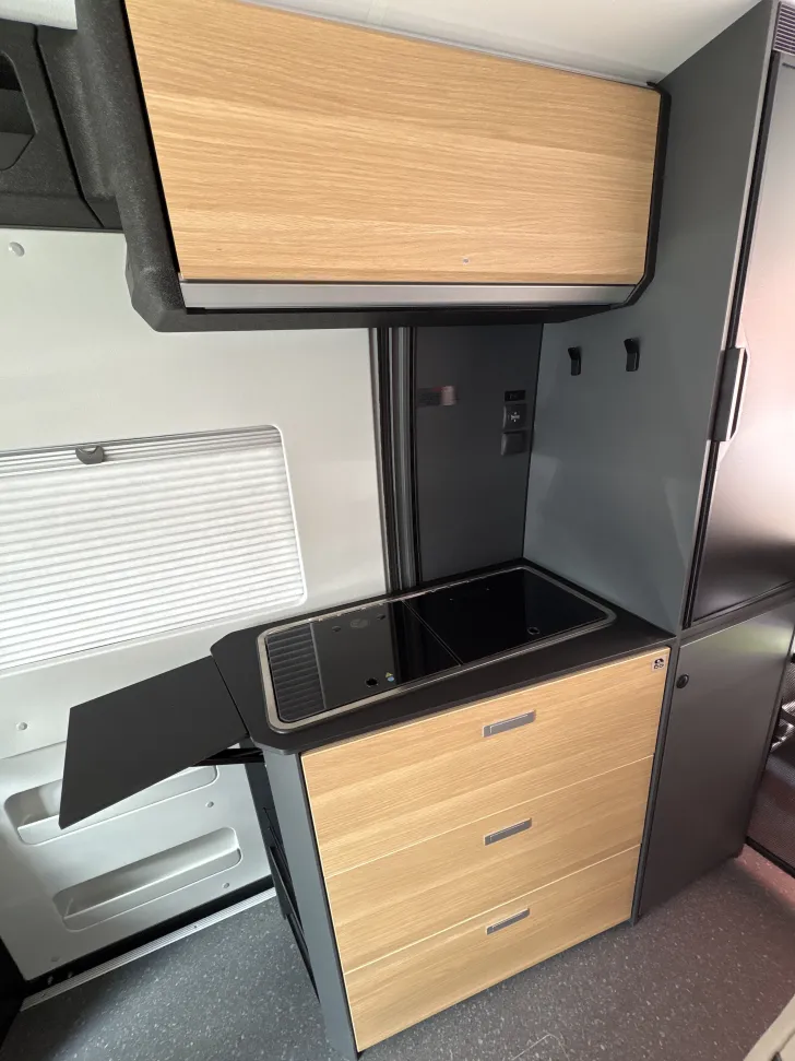 Küchen Adria Twin 640 SGX 60 Years mit Aufstelldach und Automatik