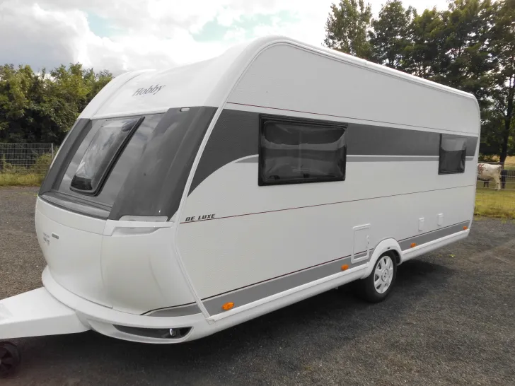 Fahrzeugbild Hobby De Luxe 495 UL 2026 AUTARK 1800kg. Ambiente++ #21