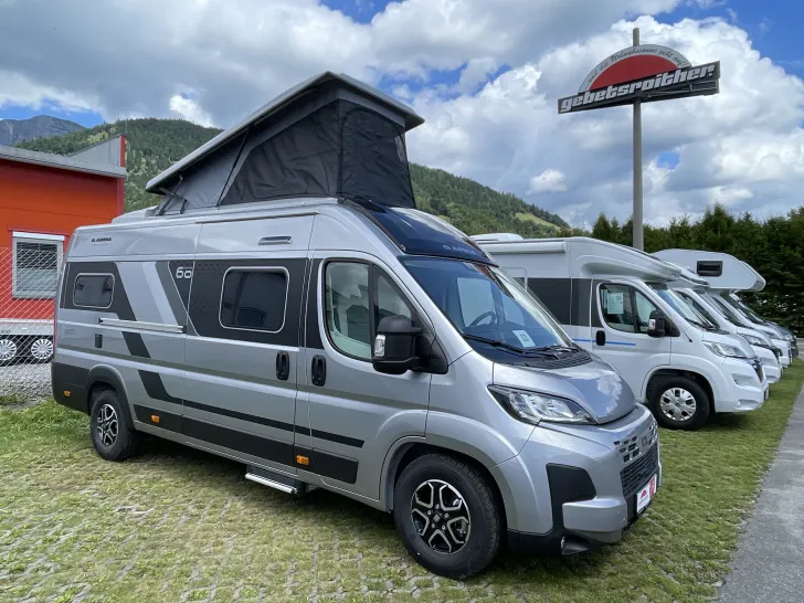 Fahrzeugbild Adria Twin 640 SGX 60 Years mit Aufstelldach und Automatik #1