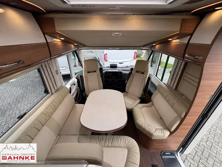 Fahrzeugbild Carthago chic c-line I 4.9 LE L Backofen*Hubbett*Außendusche #6