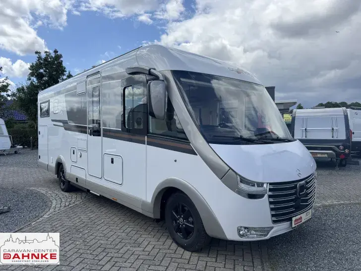 Fahrzeugbild Carthago chic c-line I 4.9 LE L Backofen*Hubbett*Außendusche #1