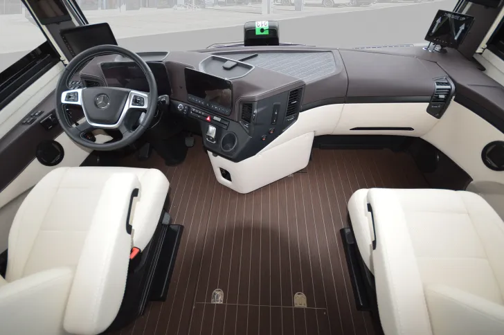 Fahrzeugbild Concorde Liner 990 GI MB Actros*BAR/CL*Hubbett #5