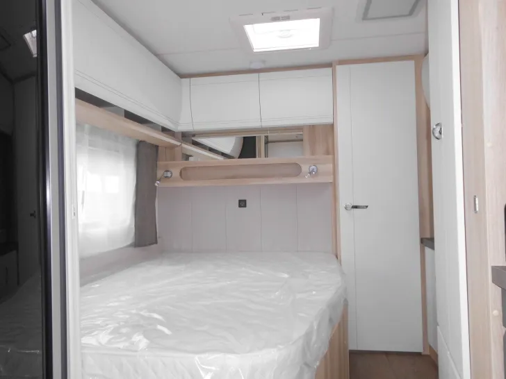 Fahrzeugbild Hobby De Luxe 495 WFB 2026 AUTARK Ambiente 1800kg.++ #12