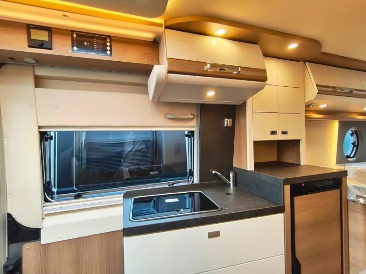 Fahrzeugbild Malibu diversity 640 LE K GT  MULTIMEDIA+MARKISE #12