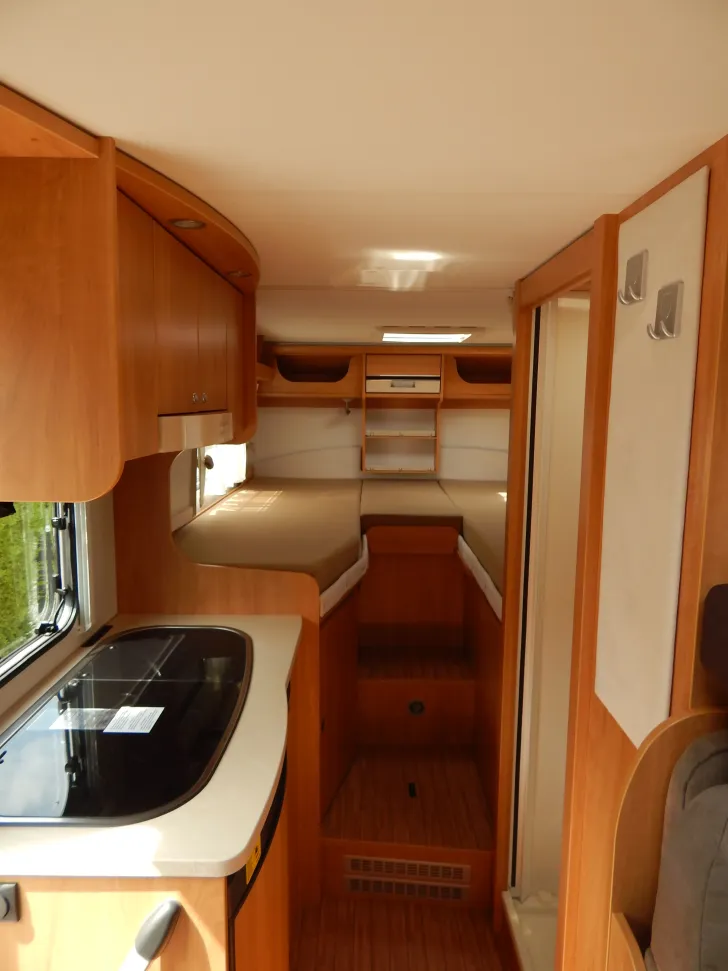 Fahrzeugbild Dethleffs Globebus I 4 EINZELBETTEN+HUBBETT+1.HAND #21