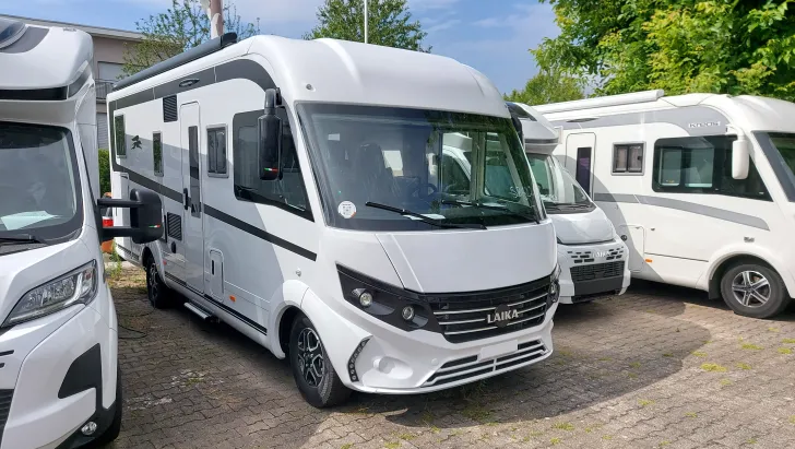 Fahrzeugbild Laika Ecovip H 4109 Hängeschränke statt Hubbett #1