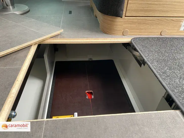 Fahrzeugbild Niesmann + Bischoff Arto 76 L (Solar Navi Markise) #23
