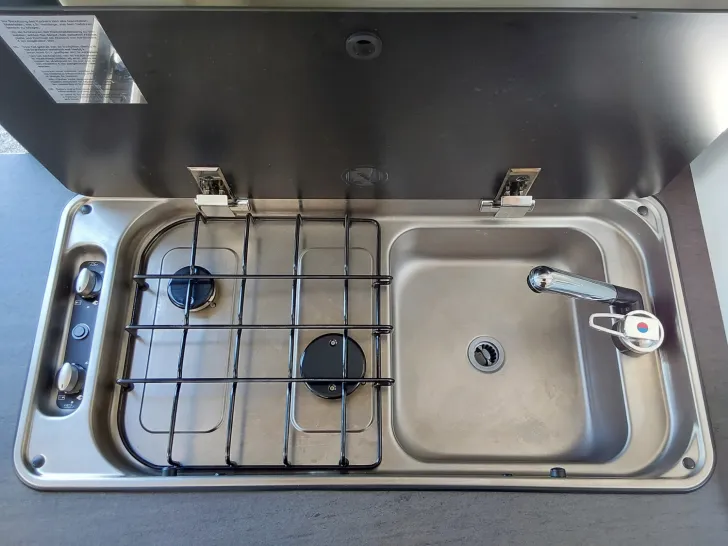 Fahrzeugbild Sunlight Cliff 600 Peugeot #11