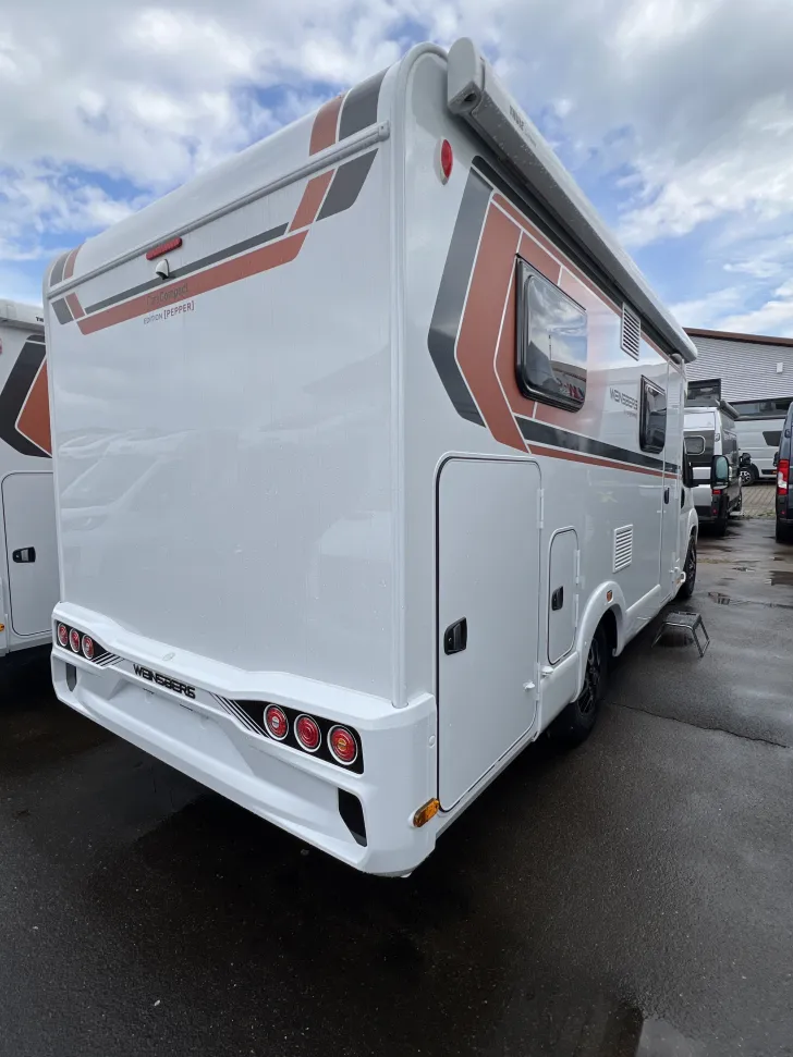 Schräg Hinten Weinsberg CaraCompact 600 MEG EDITION [PEPPER]