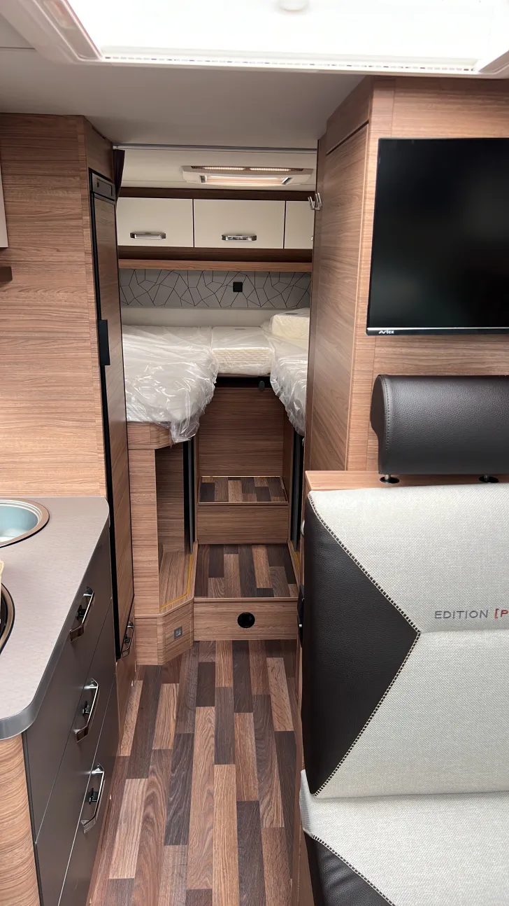Sicht vorne-hinten Weinsberg CaraCompact 600 MEG EDITION [PEPPER]