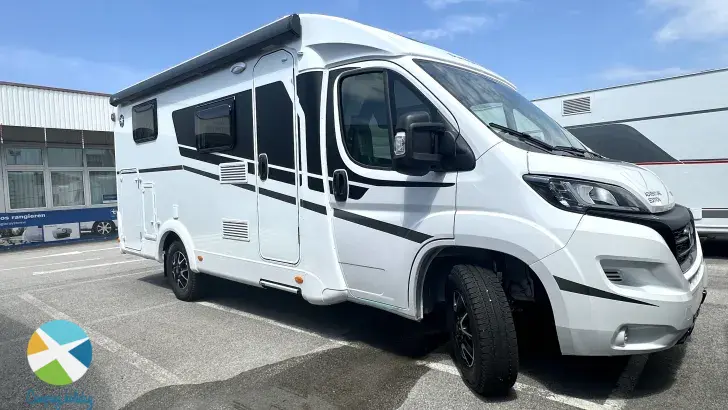 Frontal Vorne Sunlight V 66 Adventure Edition