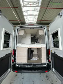 Fahrzeugbild Bürstner LINEO C 590 Aufstelldach / Automatik / 170 PS #7
