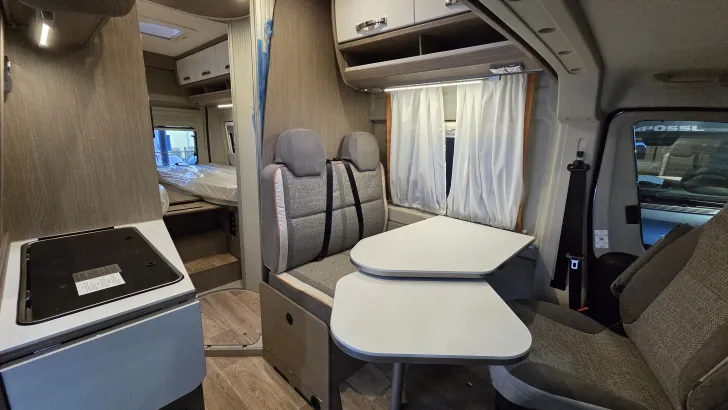 Fahrzeugbild Pössl D-Line Roadcruiser XL mit 2.08m Längsbett #6