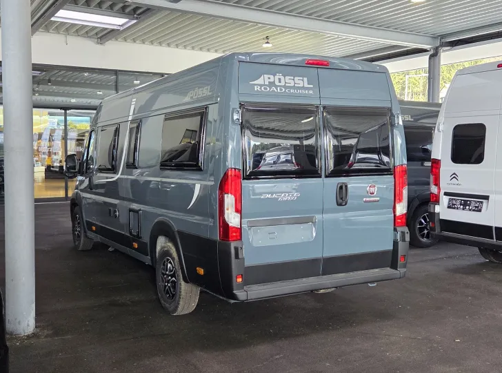 Fahrzeugbild Pössl D-Line Roadcruiser mit Längsbetten #4