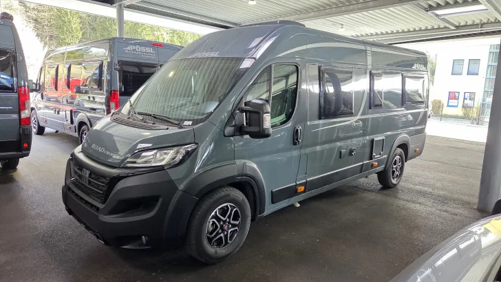 Fahrzeugbild Pössl D-Line Roadcruiser mit Längsbetten #5